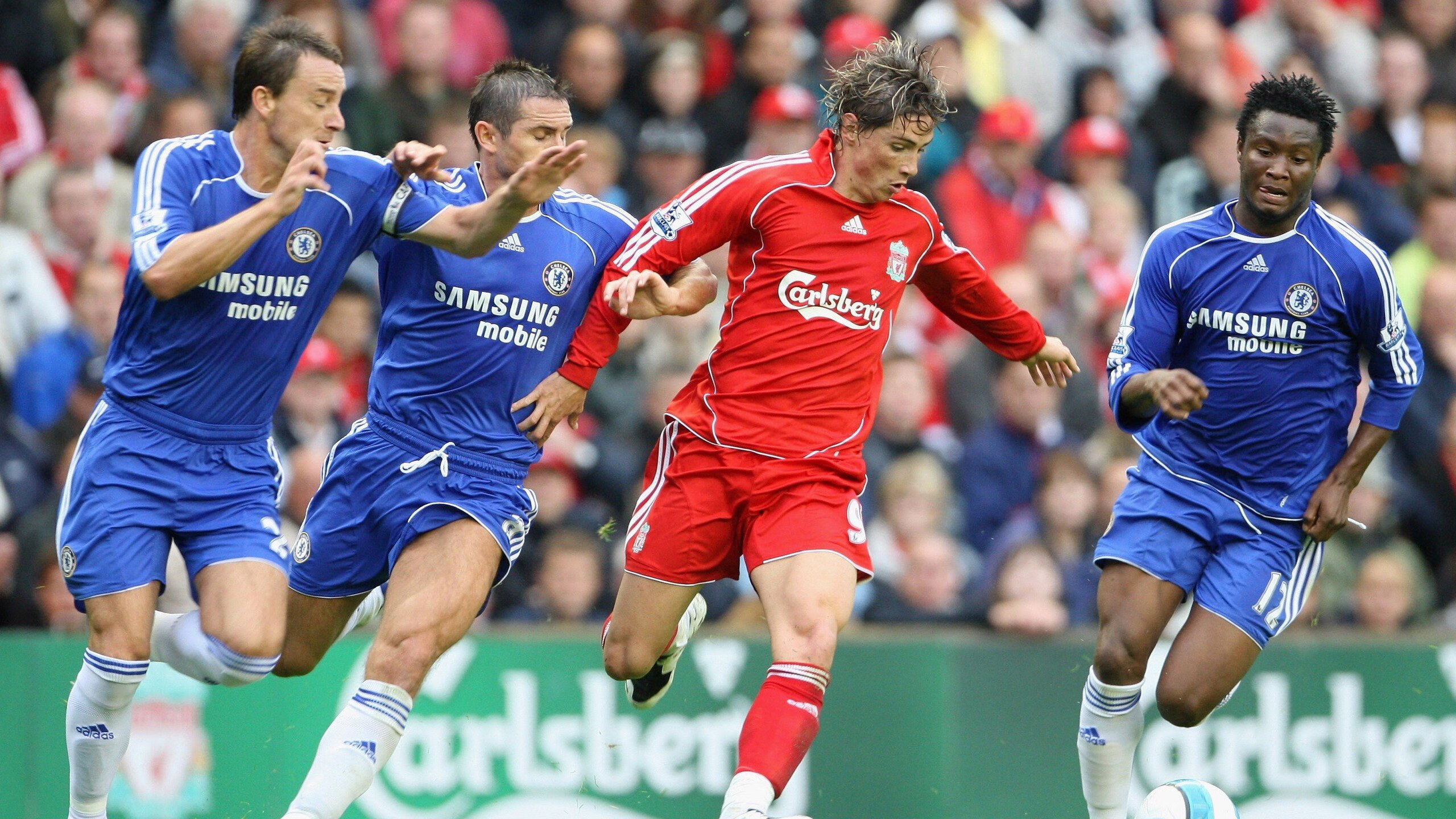 欧冠本轮最佳阵容揭晓，新星闪耀后防稳固，费尔明领衔中场，范戴克定海神针